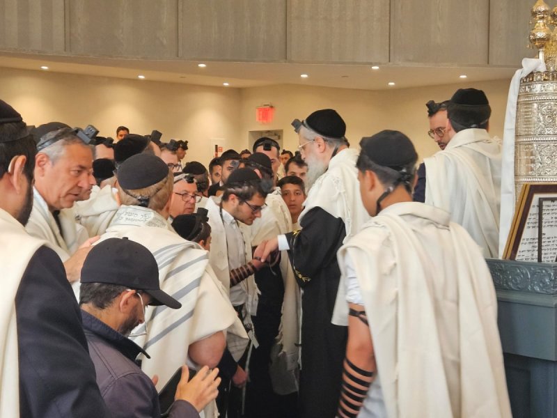 באדיבות המצלם