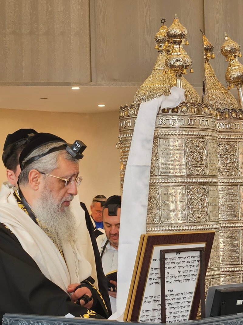 באדיבות המצלם