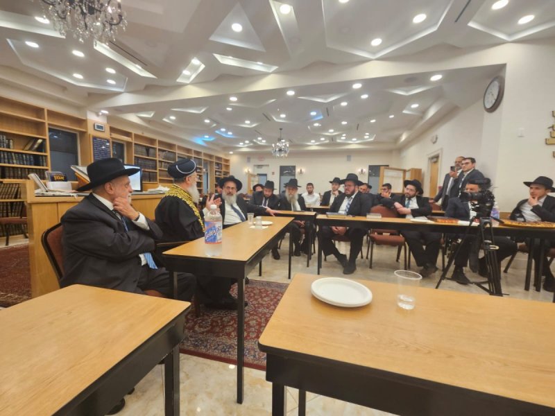 באדיבות המצלם