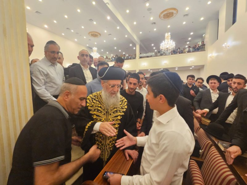 באדיבות המצלם