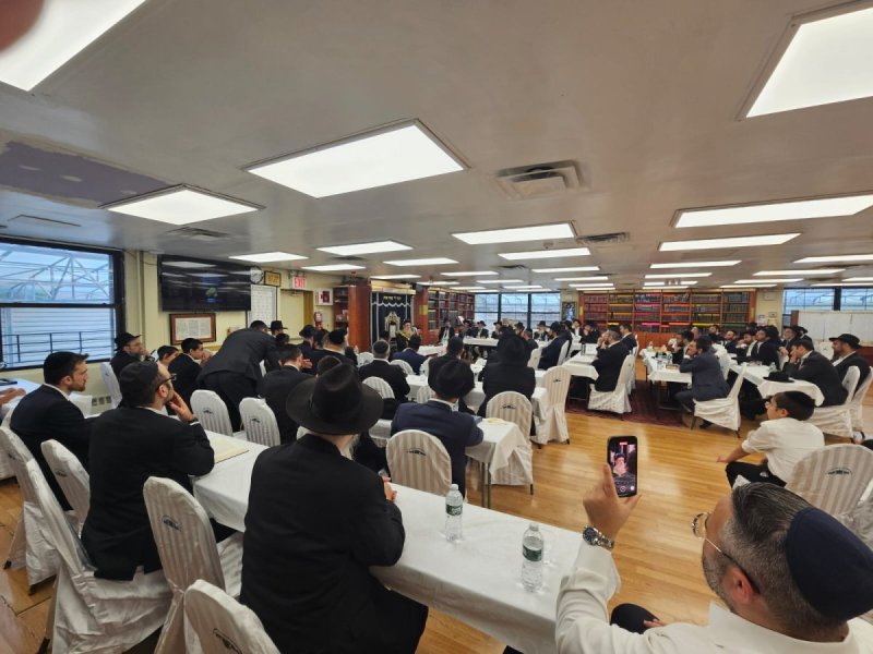 באדיבות המצלם