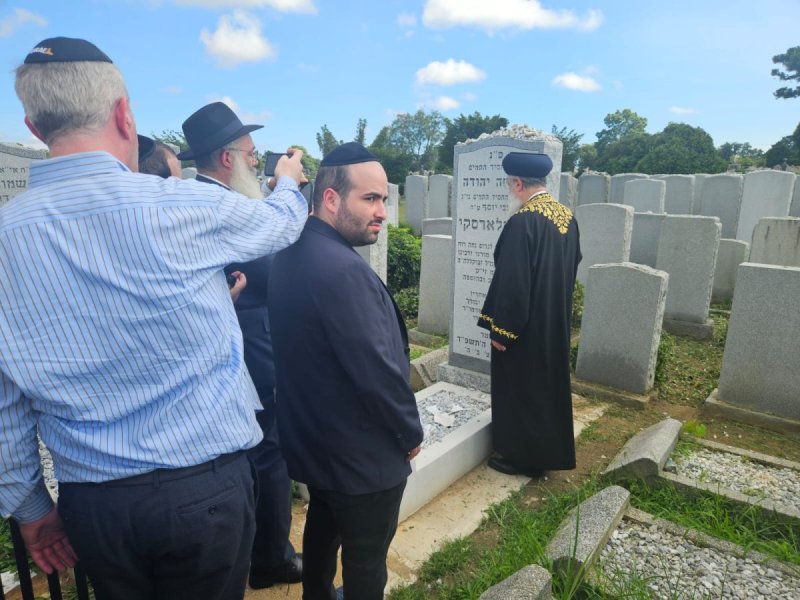 באדיבות המצלם