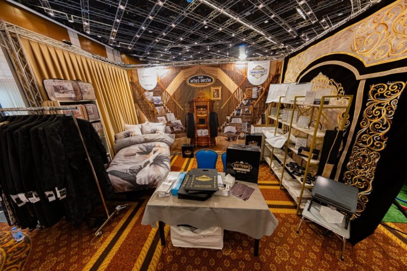 אנשיל בעק וחיים טויטו