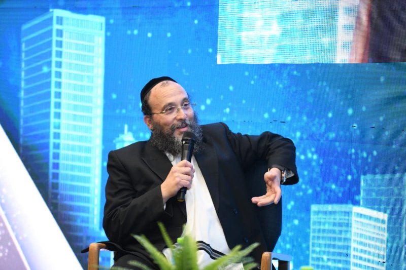 אנשיל בעק וחיים טויטו