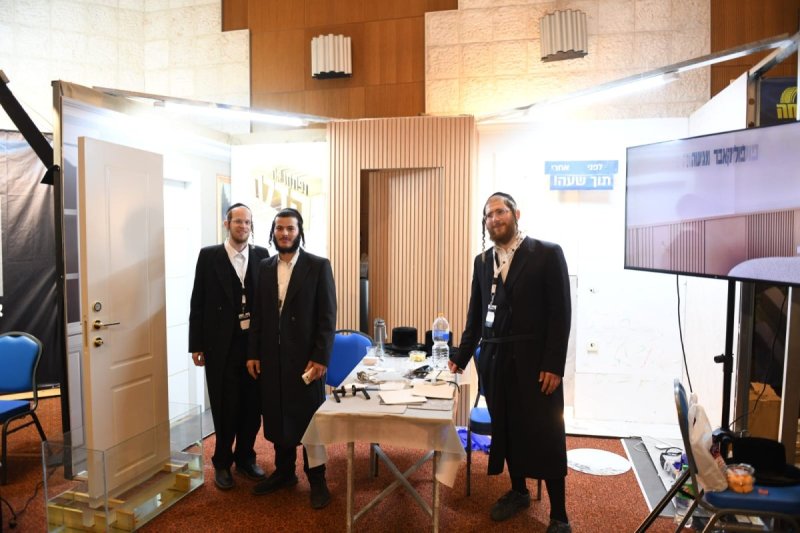 אנשיל בעק וחיים טויטו