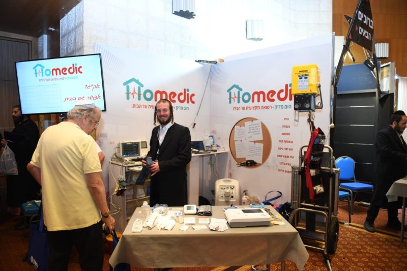 אנשיל בעק וחיים טויטו