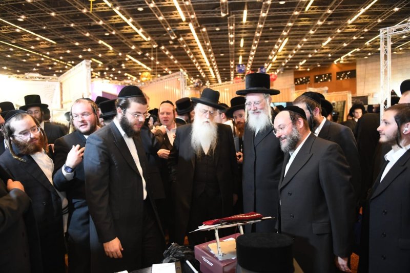 אנשיל בעק וחיים טויטו