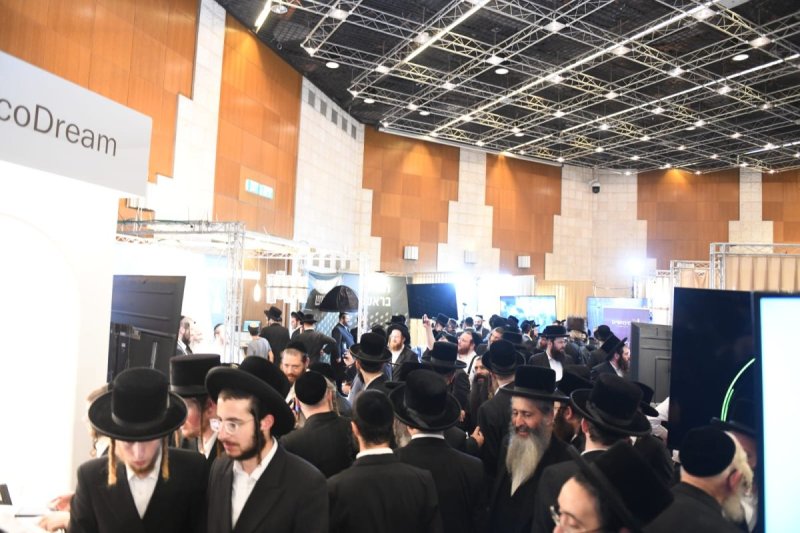 אנשיל בעק וחיים טויטו