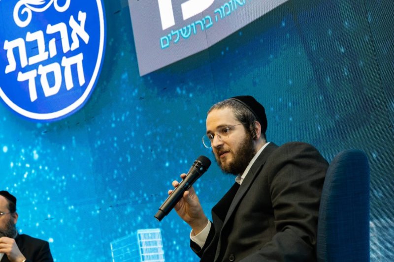 אנשיל בעק וחיים טויטו