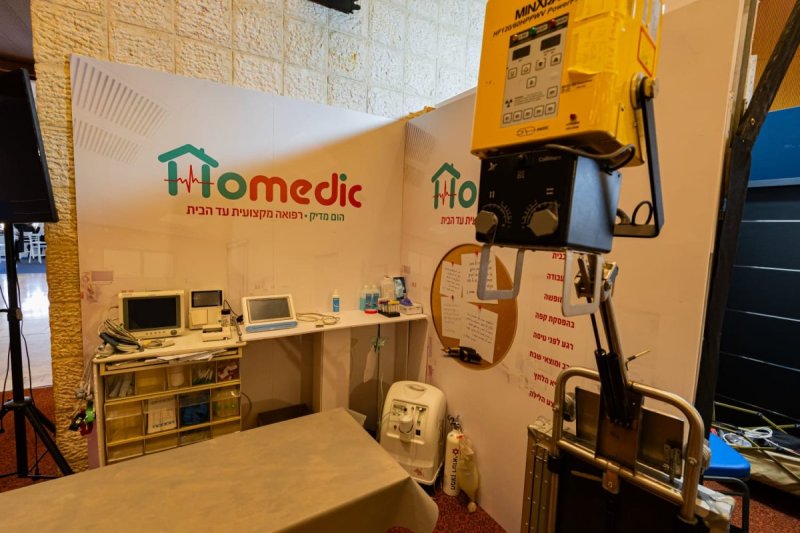 אנשיל בעק וחיים טויטו