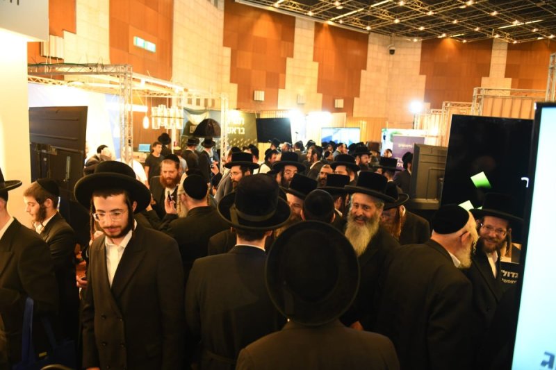 אנשיל בעק וחיים טויטו