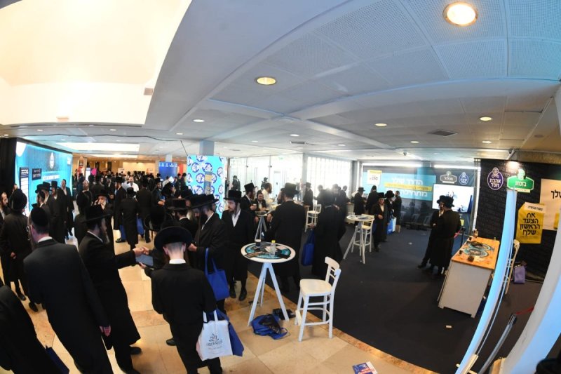 אנשיל בעק וחיים טויטו