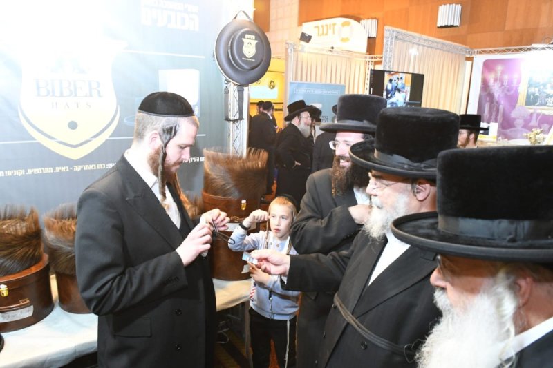 אנשיל בעק וחיים טויטו