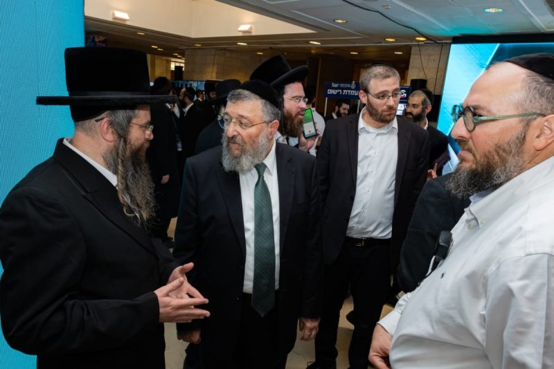 אנשיל בעק וחיים טויטו