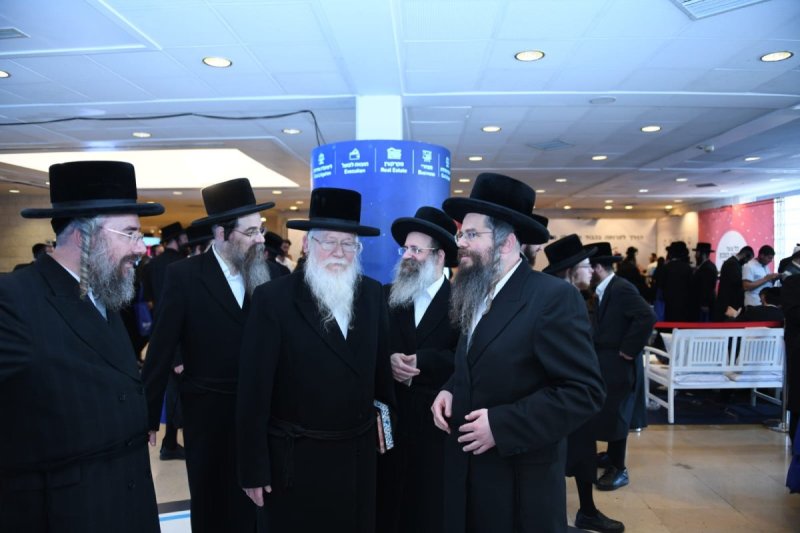 אנשיל בעק וחיים טויטו