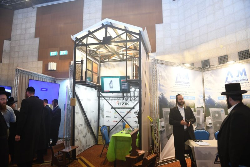 אנשיל בעק וחיים טויטו