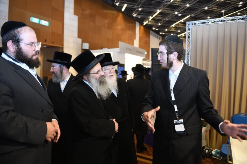 אנשיל בעק וחיים טויטו