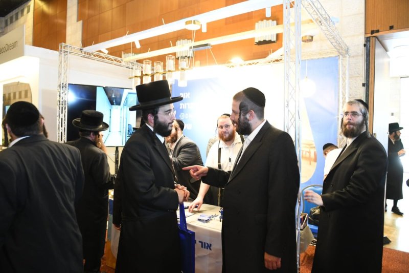 אנשיל בעק וחיים טויטו