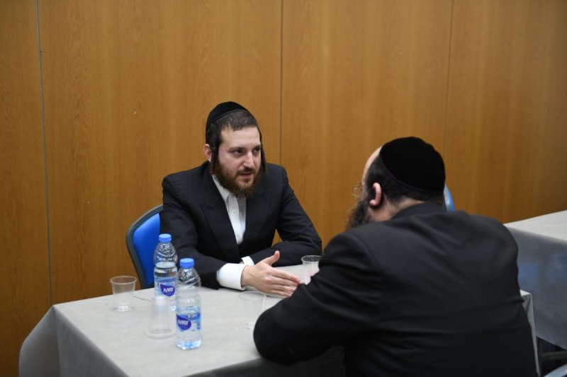 אנשיל בעק וחיים טויטו