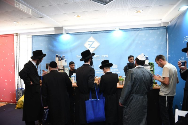 אנשיל בעק וחיים טויטו