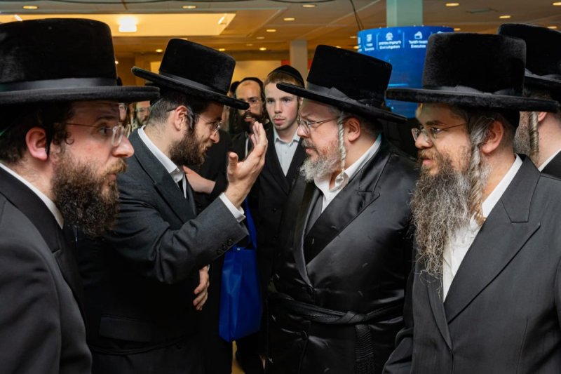 אנשיל בעק וחיים טויטו