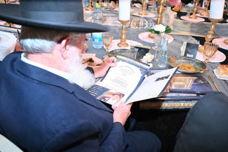 באדיבות המצלם