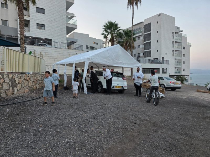 באדיבות המצלם