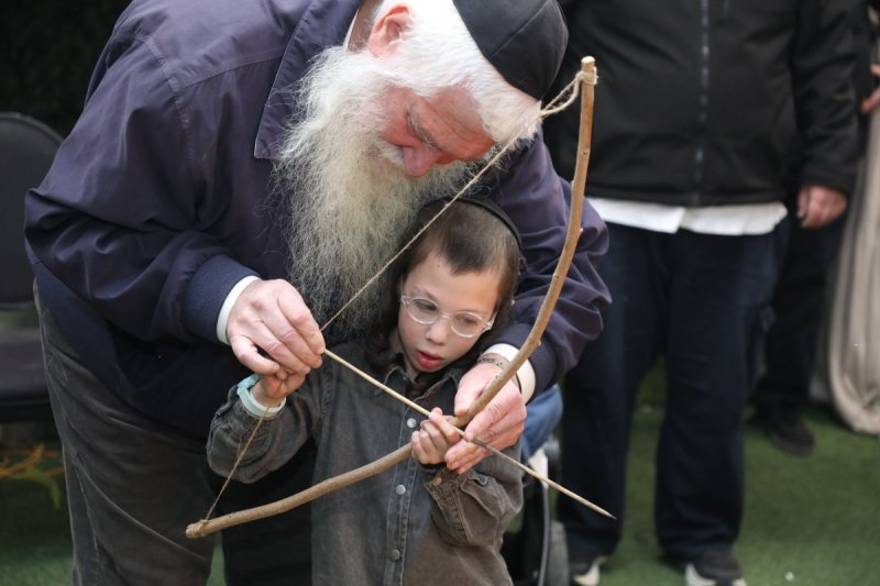 באדיבות המצלם