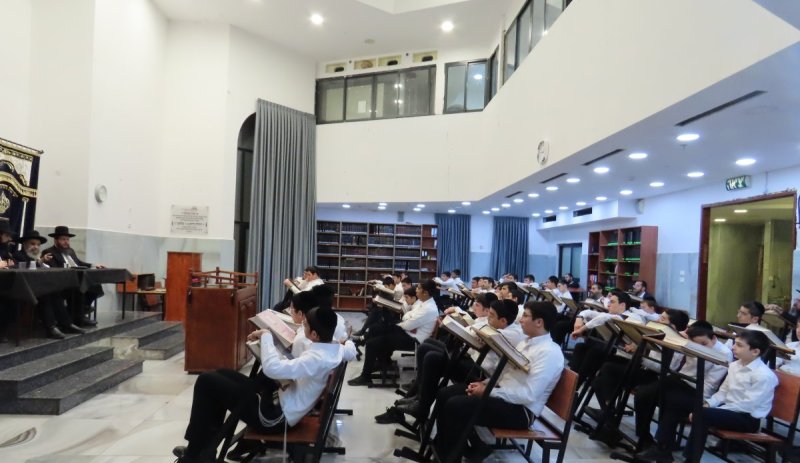 באדיבות המצלם