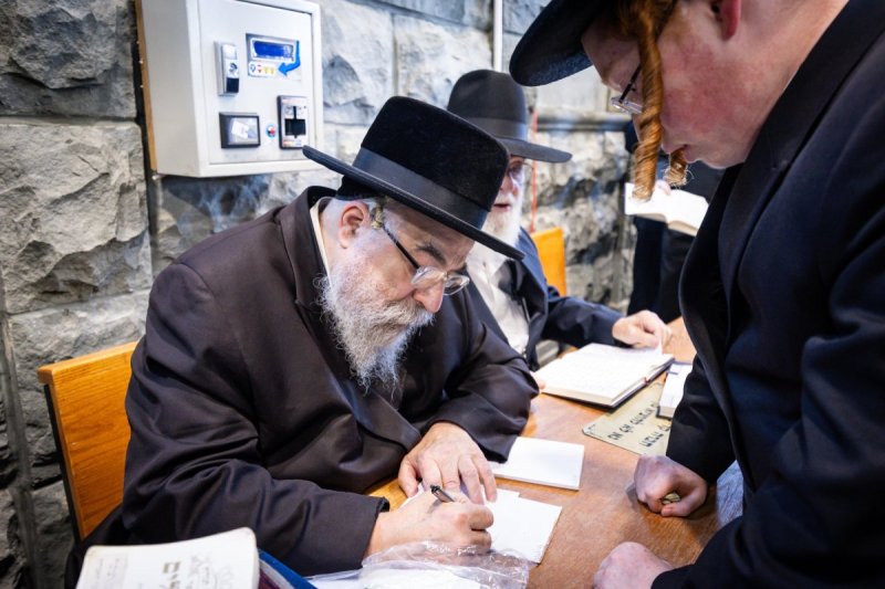 האחים לאנטשעווסקי