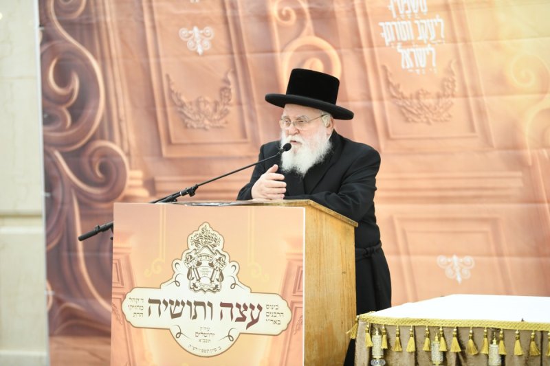 אנשיל בעק