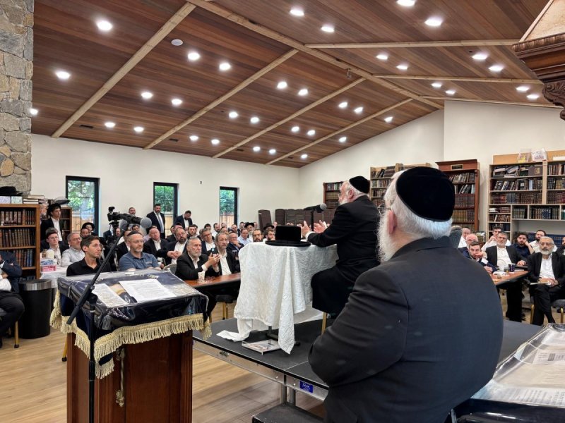 באדיבות המצלם