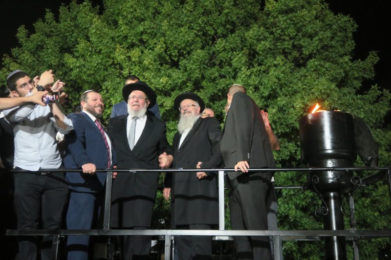 מ. אדלר