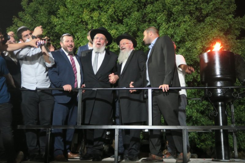מ. אדלר