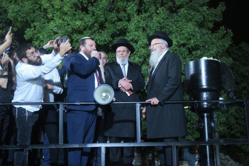 מ. אדלר