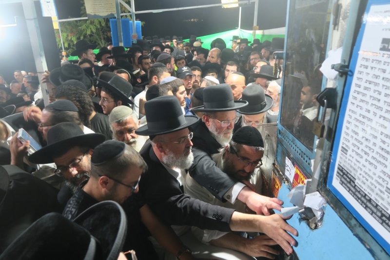 מ. אדלר