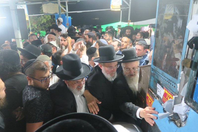 מ. אדלר