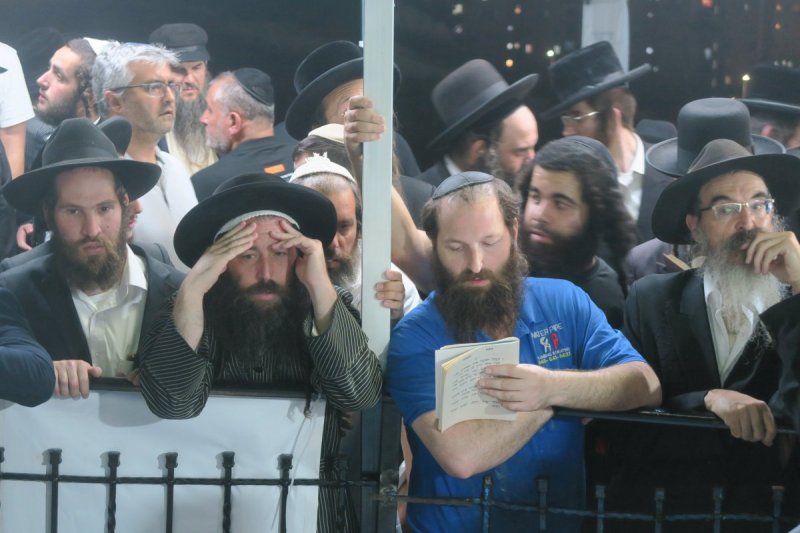 מ. אדלר