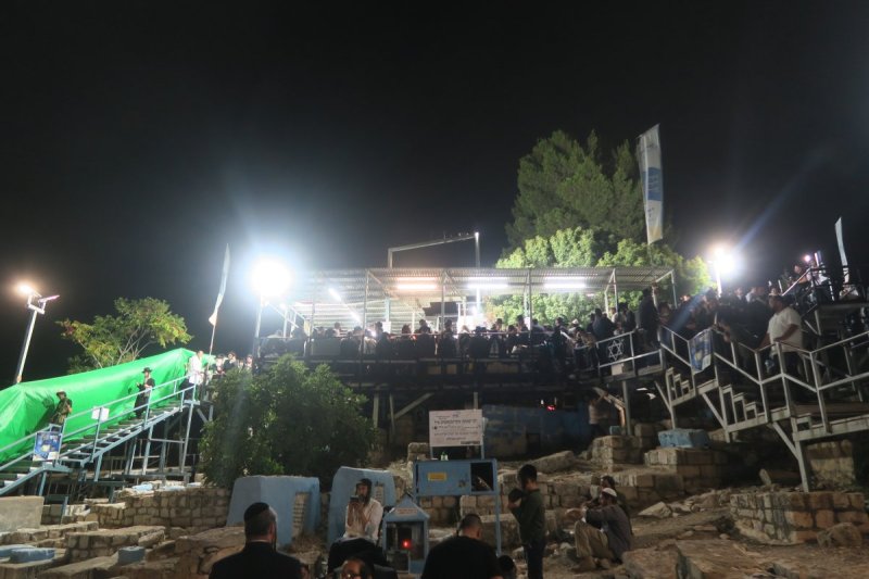 מ. אדלר