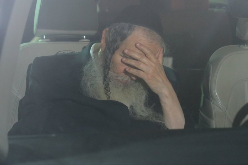מ. אדלר