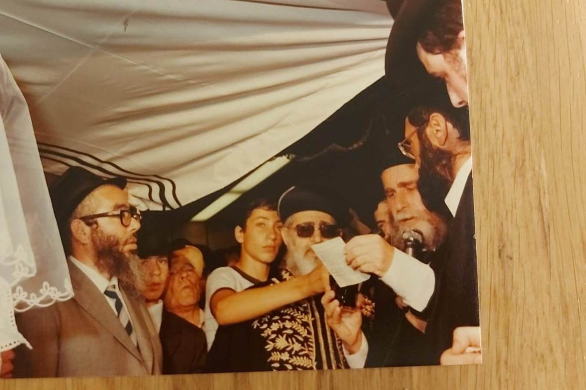 באדיבות המצלם