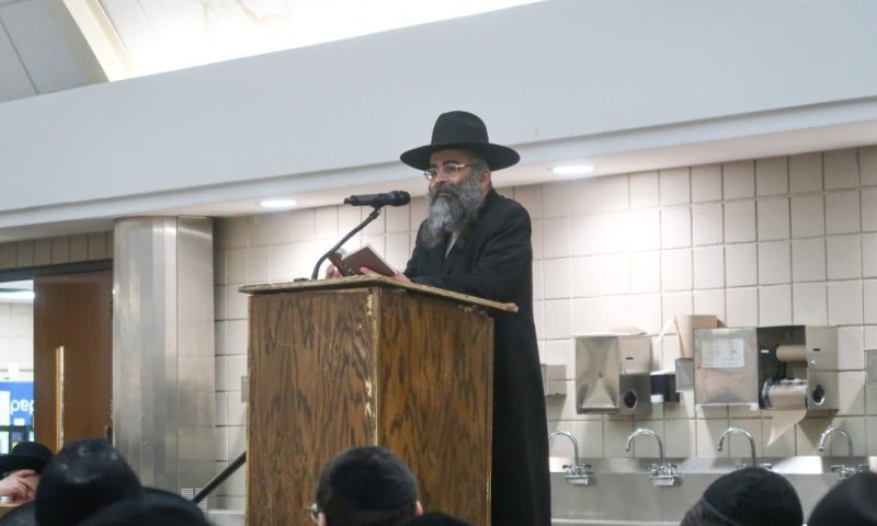 ממיר ברכפלד לבית מדרש גבוה: המשגיח החדש שמונה בישיבת לייקווד