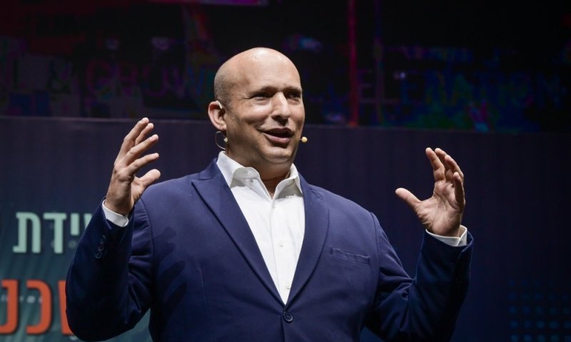 המחמאה של בנט לרב שקרא לשטח את עזה: "אתה כמו אריק שרון"