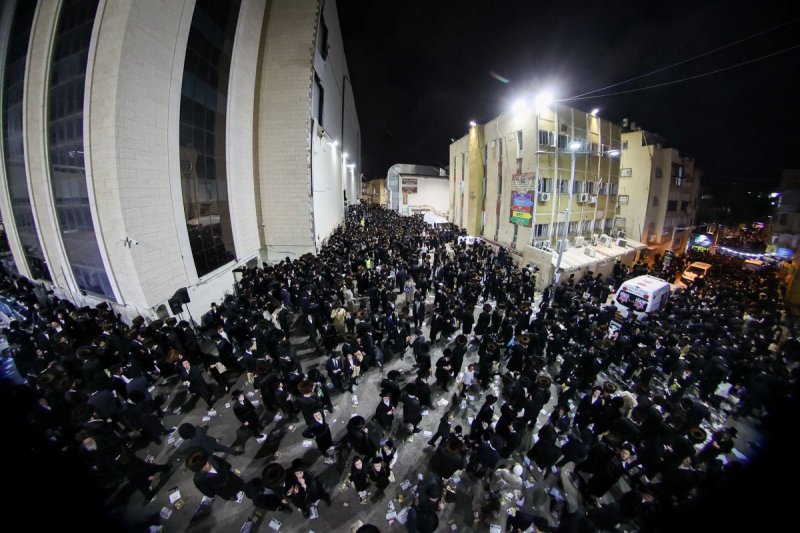 משה גולדשטיין, א. איזנבאך וארי קופרשטוק.