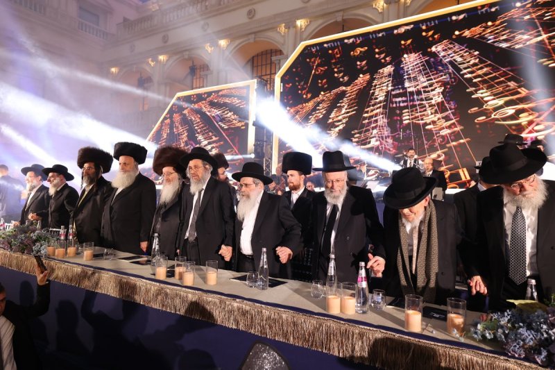 שלומי כהן, שמוליק קורלנסק ודוד מנדלסון 