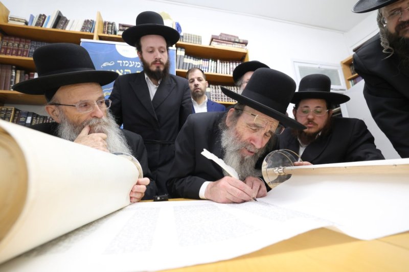משה גולדשטיין וא. אייזנבאך