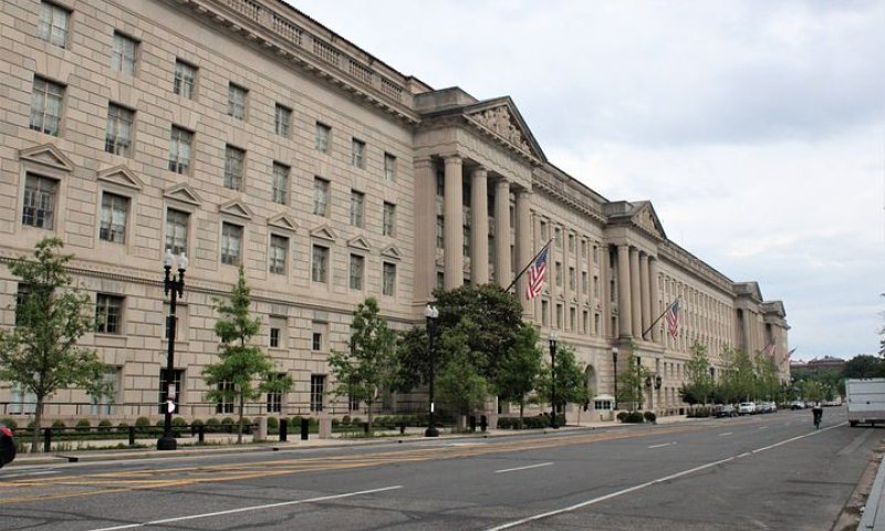 איום על חיי הנשיא: זה כתב האישום נגד ראש ה-FBI לשעבר 