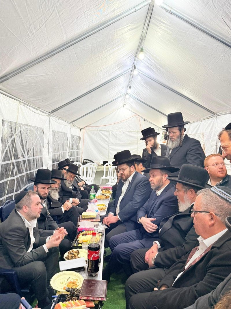 באדיבות המצלם