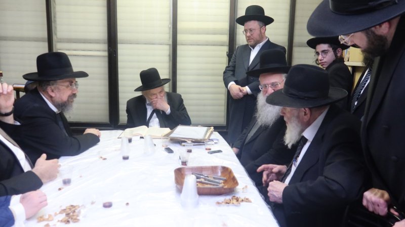 באדיבות המצלם