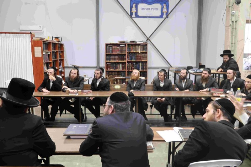 באדיבות המצלם